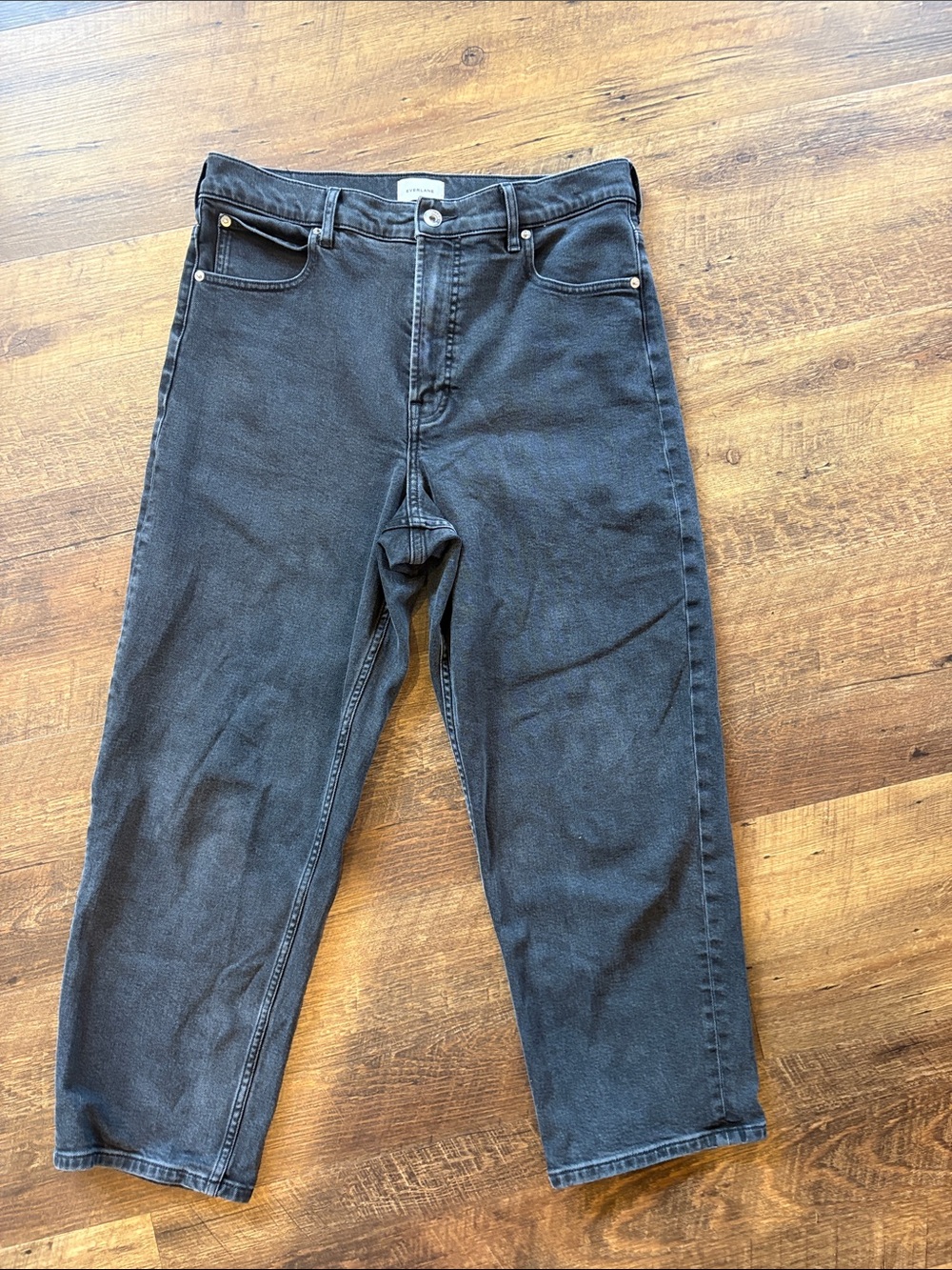 Everlane Women’s Way-High Jeans in the shade of Coal